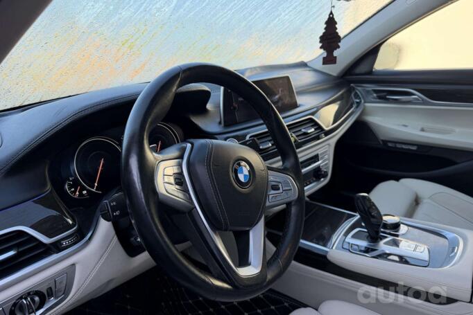 BMW 7 Series F01/F02 Sedan