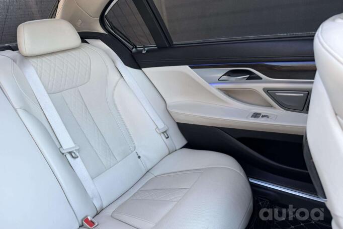 BMW 7 Series F01/F02 Sedan