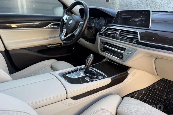 BMW 7 Series F01/F02 Sedan