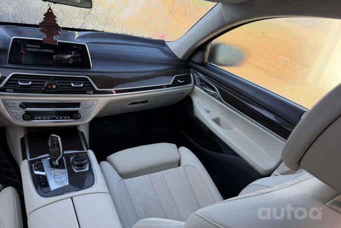 BMW 7 Series F01/F02 Sedan