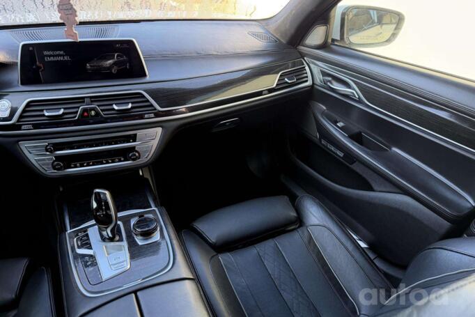 BMW 7 Series F01/F02 [restyling] Sedan
