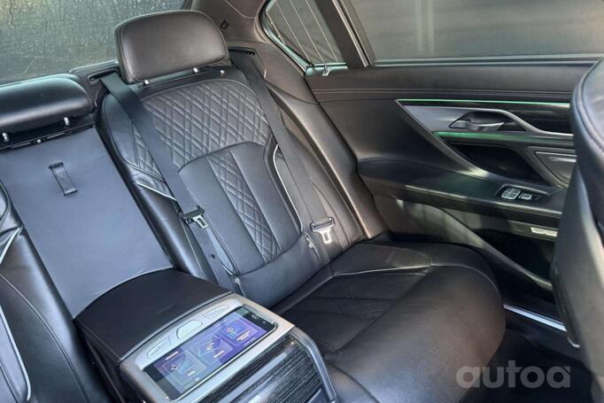 BMW 7 Series F01/F02 [restyling] Sedan