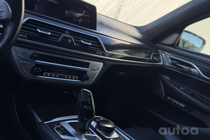 BMW 7 Series F01/F02 [restyling] Sedan