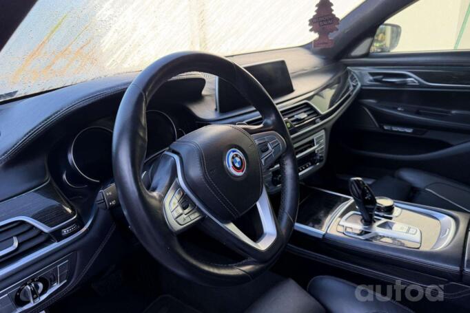 BMW 7 Series F01/F02 [restyling] Sedan