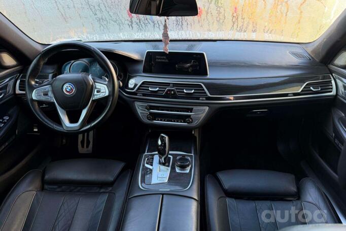 BMW 7 Series F01/F02 [restyling] Sedan