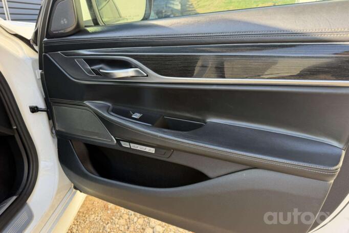 BMW 7 Series F01/F02 [restyling] Sedan