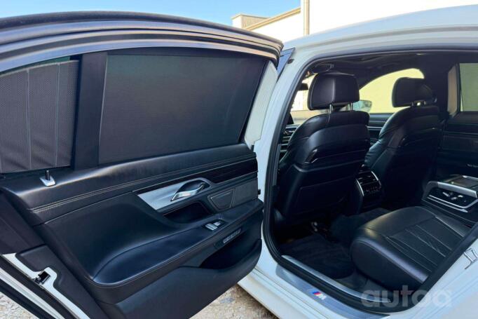 BMW 7 Series F01/F02 [restyling] Sedan