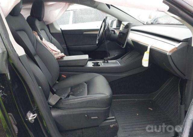Tesla Model Y 1 generation Crossover