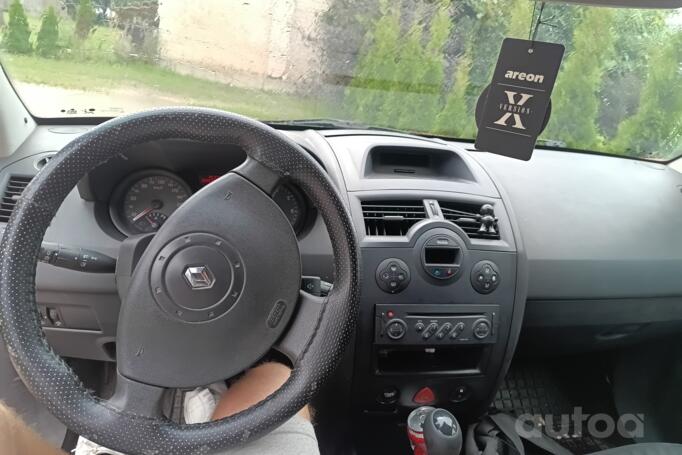 Renault Megane 2 generation Hatchback 5-doors
