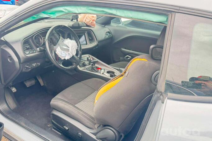 Dodge Challenger 3 generation [2th restyling] Coupe
