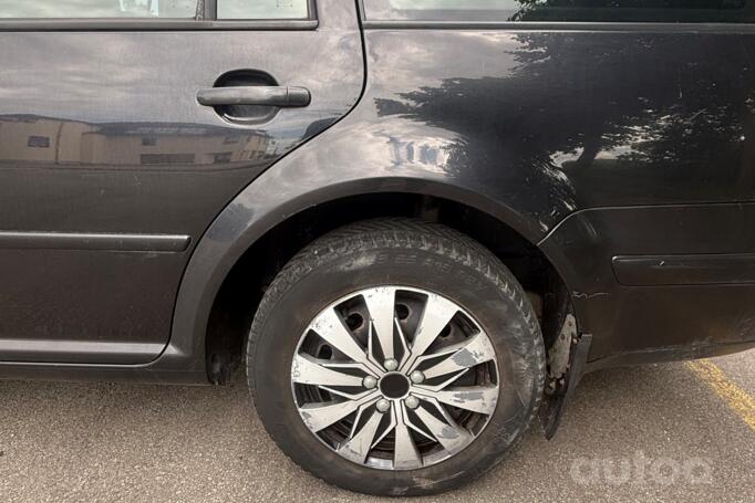 Volkswagen Golf 4 generation wagon