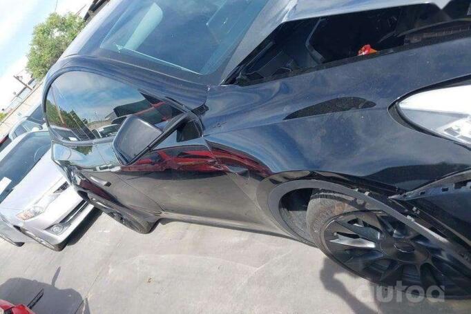 Tesla Model Y 1 generation Crossover