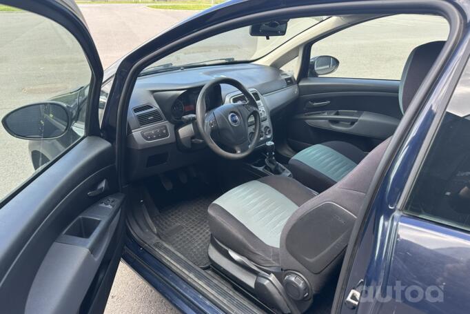 Fiat Grande Punto 2 generation Hatchback 3 doors