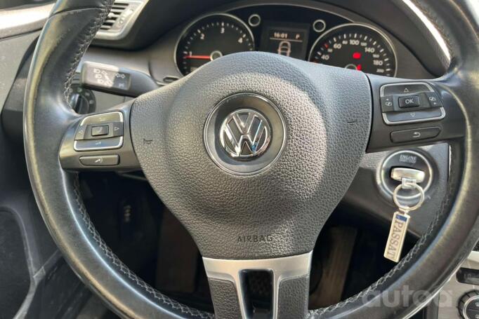 Volkswagen Passat B6 wagon 5-doors