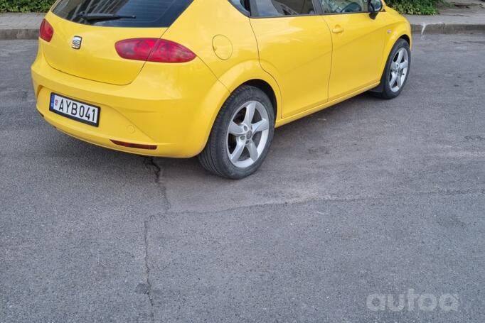 SEAT Leon 2 generation [restyling] Hatchback 5-doors