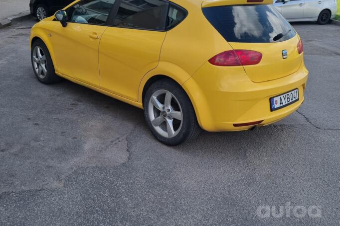 SEAT Leon 2 generation [restyling] Hatchback 5-doors