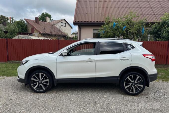 Nissan Qashqai 2 generation Crossover