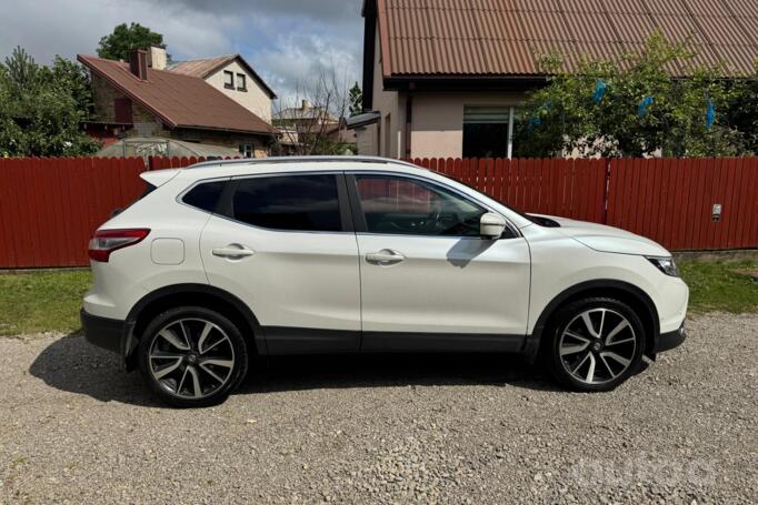 Nissan Qashqai 2 generation Crossover