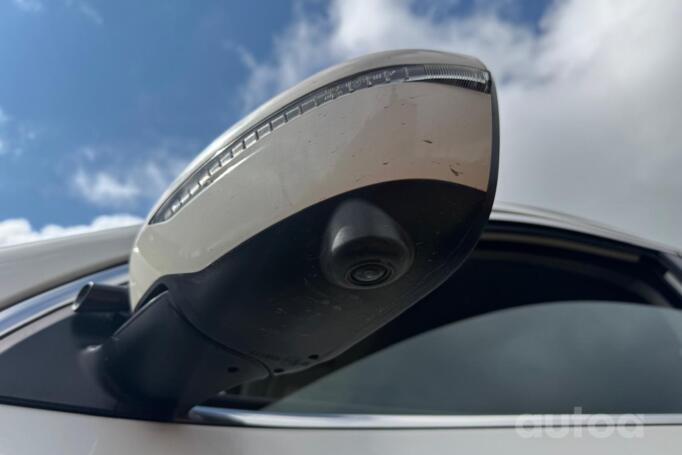 Nissan Qashqai 2 generation Crossover