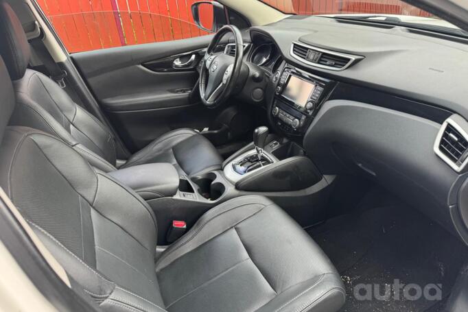 Nissan Qashqai 2 generation Crossover