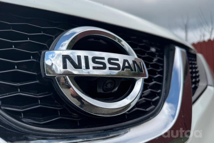 Nissan Qashqai 2 generation Crossover