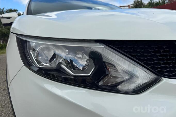 Nissan Qashqai 2 generation Crossover