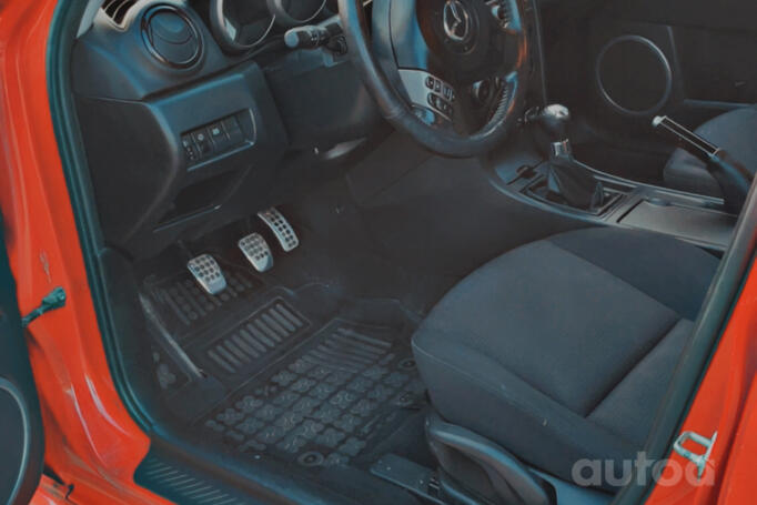 Mazda 3 BK [restyling] Hatchback 5-doors