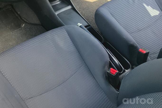 Honda Civic 7 generation [restyling] Hatchback 3-doors