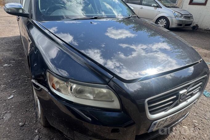 Volvo V50 1 generation [restyling]