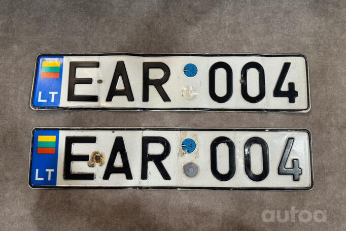 EAR004