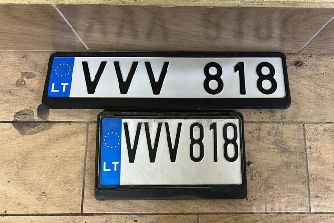 VVV 818