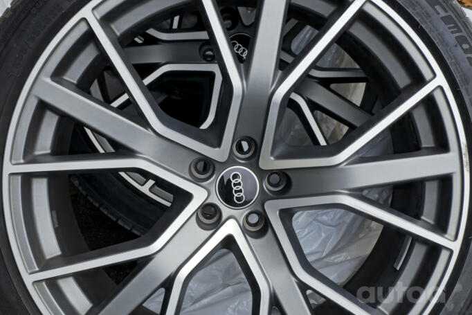 Audi Sport Gmbh, light alloy