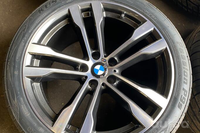 Bmw, light alloy