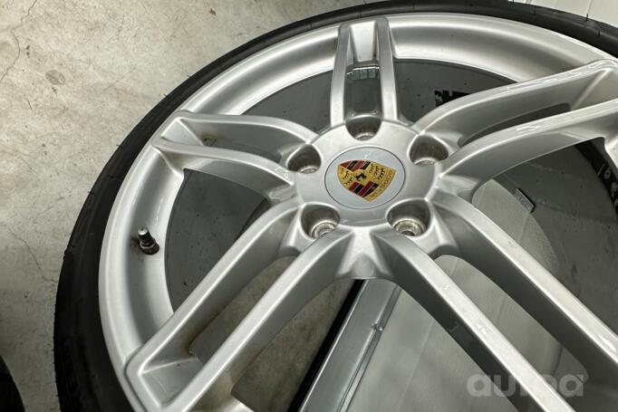 Porsche, light alloy