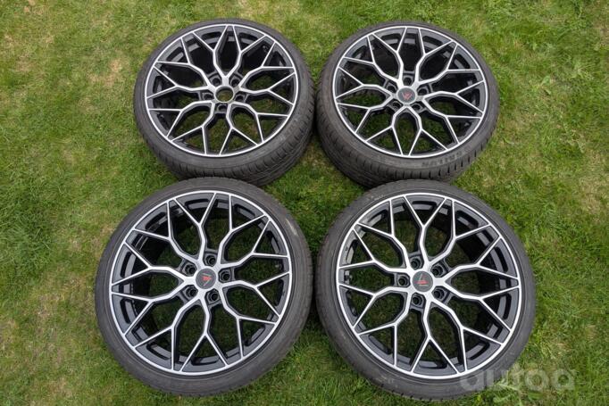 7 Wheels, aliaj ușor