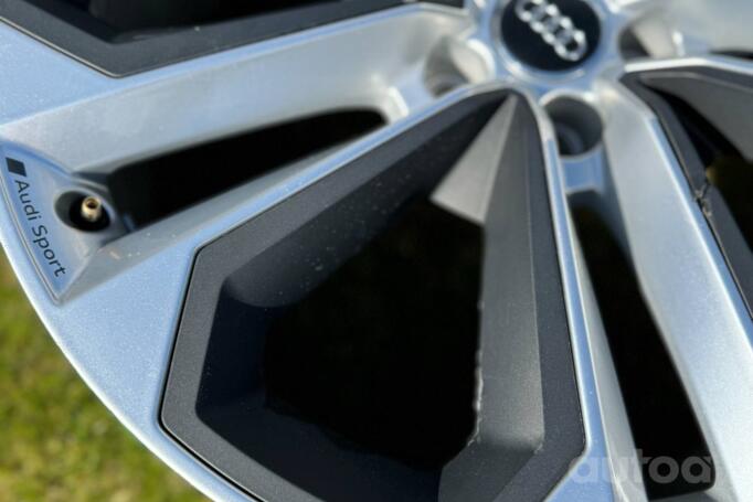 Audi, aliaj ușor