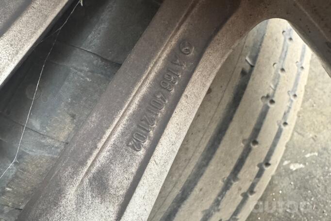 Mercedes, light alloy