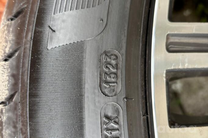 Mercedes Benz, light alloy