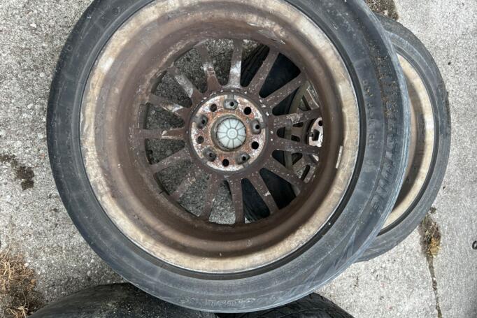 Bmw, light alloy