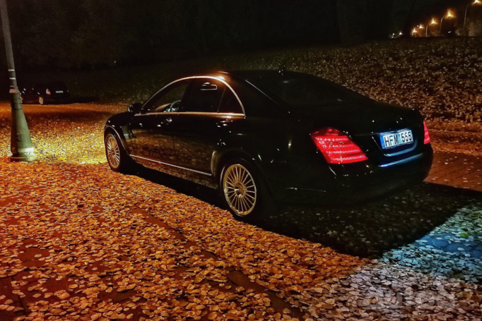 Mercedes, light alloy