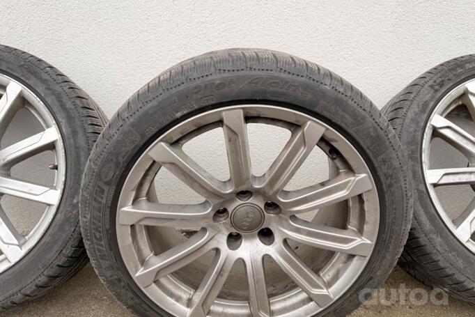 Audi, aliaj ușor