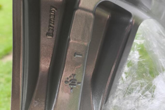 Bmw, light alloy