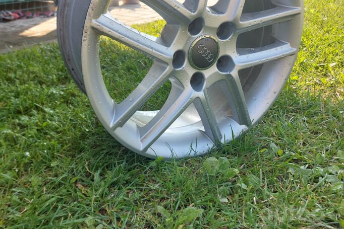 Audi, aliaj ușor