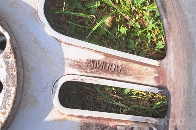Mersedez-Bendz, light alloy
