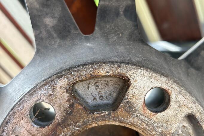 BMW, light alloy
