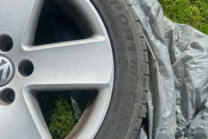 VW, aliaj ușor