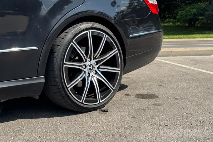 Mercedes, light alloy