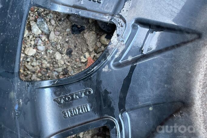 Volvo-Ford, aliaj ușor