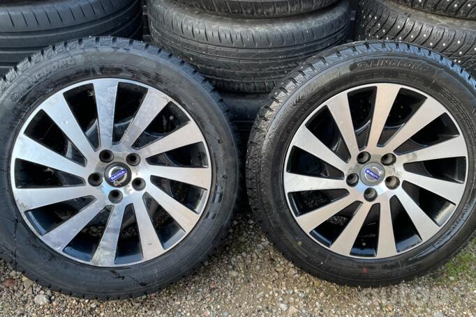 Volvo-Ford, aliaj ușor
