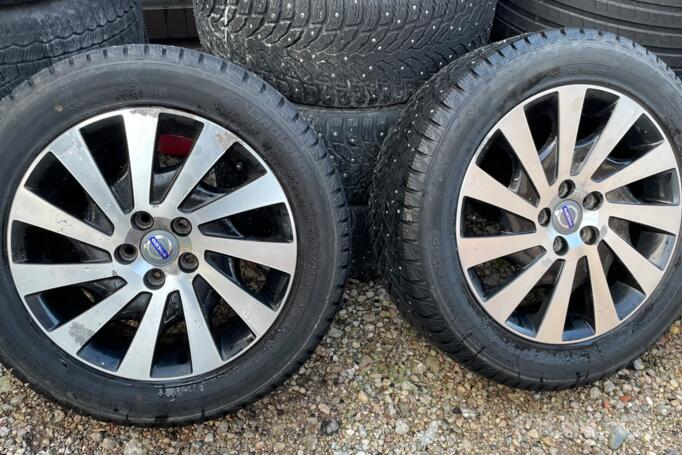 Volvo-Ford, aliaj ușor